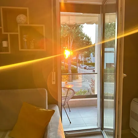 White Valamar 2 Bedroom Balcony Parking *