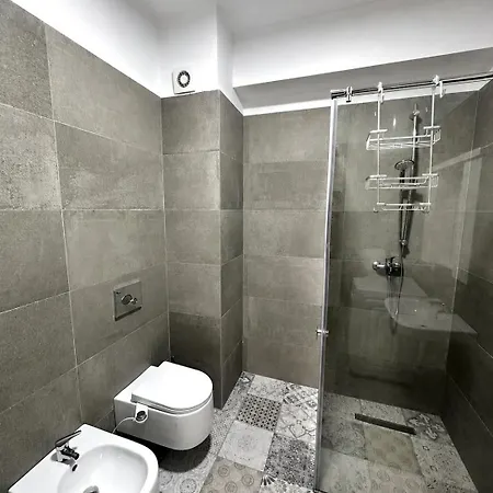 White Valamar 2 Bedroom Balcony Parking Lägenhet Durrës